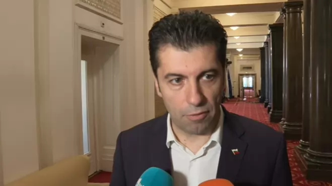 Петков прогнозира къс живот на парламента при плаващи мнозинства