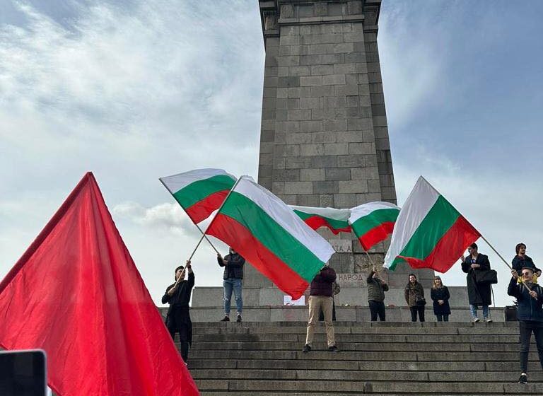  Във ВАС е внесена жалба срещу премахването на Паметника на Съветската армия