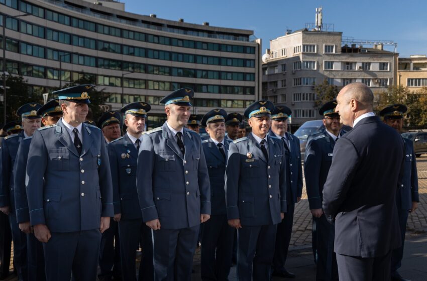  Президентът Радев участва в празненствата по повод 111 -ата годишнина на ВВС