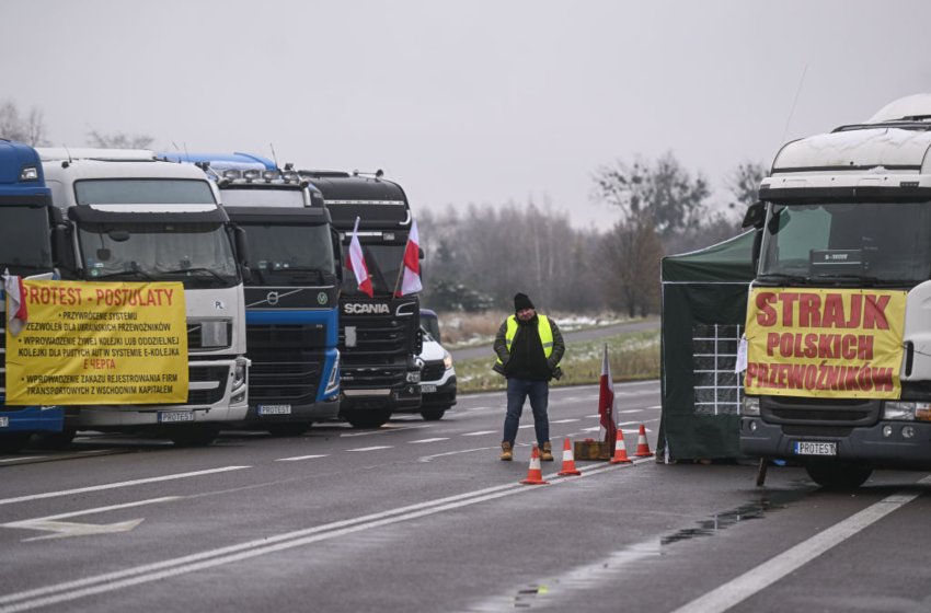  Словашките превозвачи подновяват блокадата на границата с Украйна