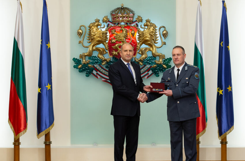  Румен Радев: Глобалната среда за сигурност поставя още по-високи изисквания към отбранителните способности на Българската армия