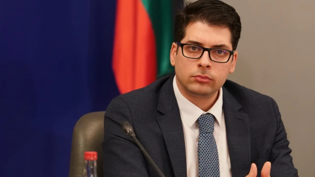 Пеканов: Спасихме пари, които можеха да бъдат загубени. Близо 1 млрд. евро е силен бюджетен кислород