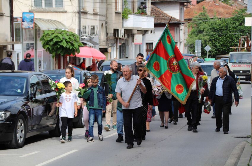  Тетевен и Рибарица не забравят подвига на ген. Владимир Вазов