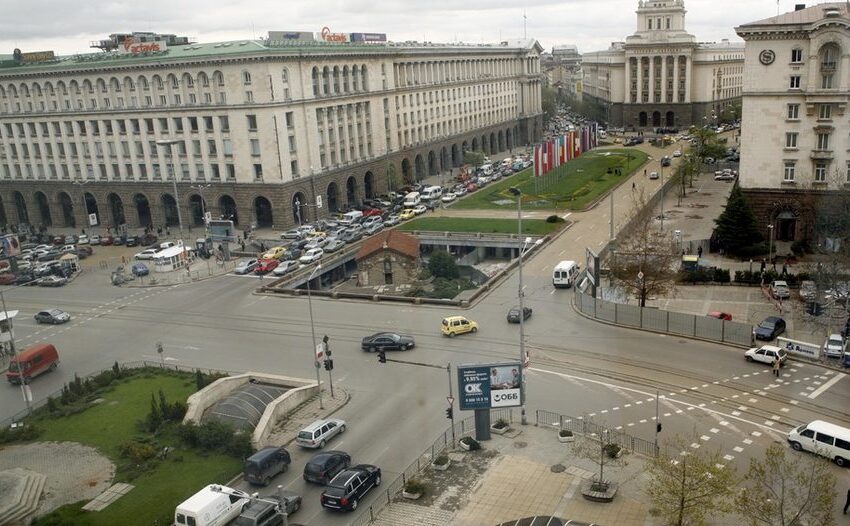  Българските политици и институции заклеймиха покушението срещу Роберт Фицо