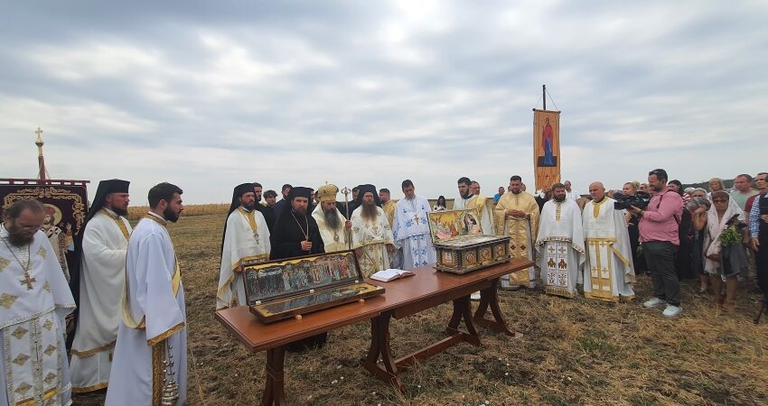  Мощи на преподобния Йоан Рилски гостуваха в Румъния