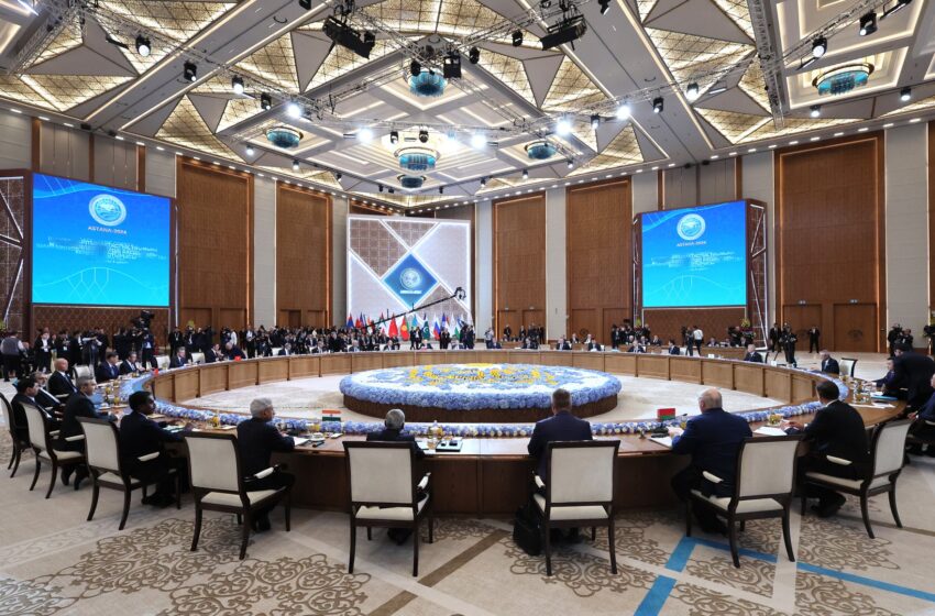  Си Дзинпин призова членовете на ШОС да противодействат на външните вмешателства
