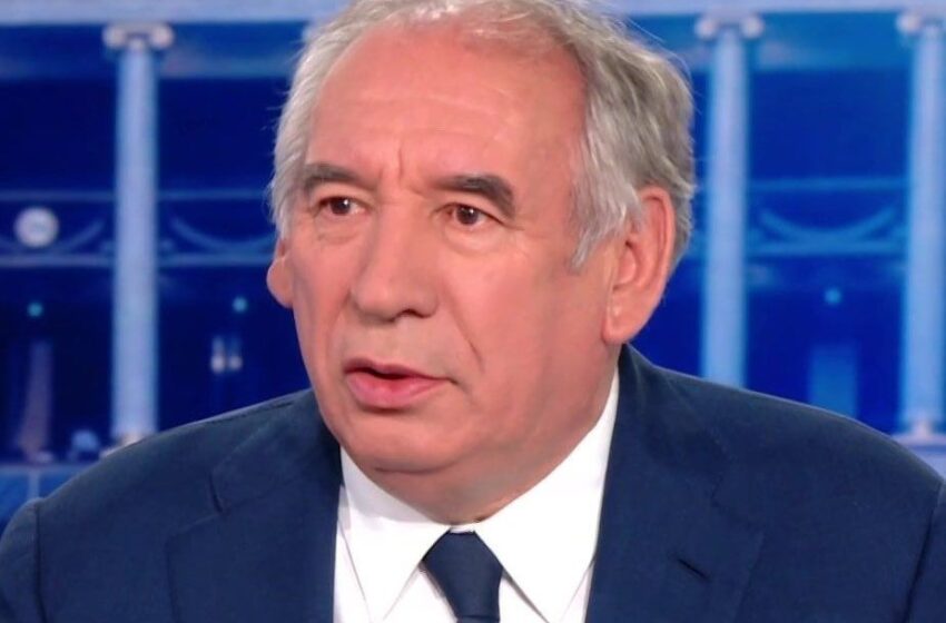  С всяка секунда дългът на Франция расте с 5000 евро. “Това е последната спирка преди пропастта”, предупреждава премиерът Байру