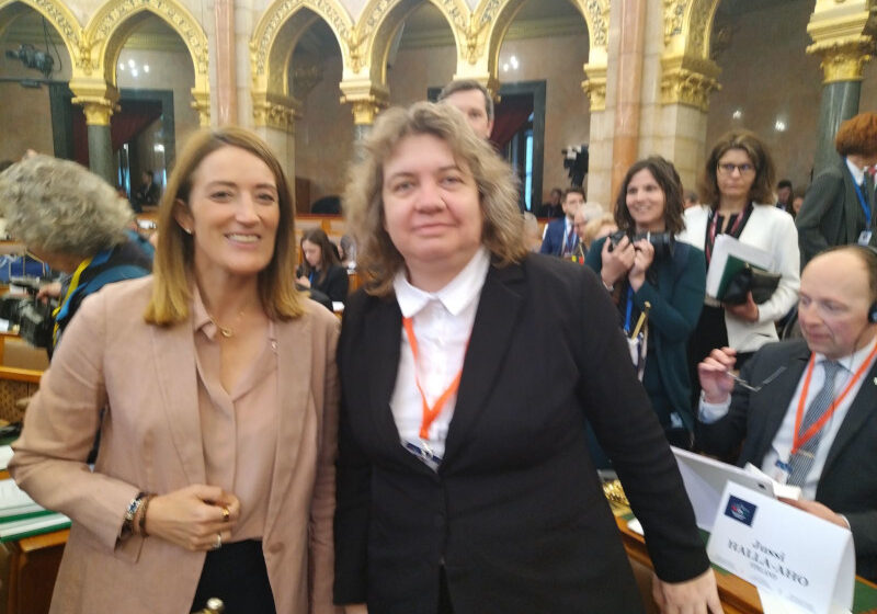 Киселова се срещна с Роберта Мецола, обеща й да разсейва страховете от еврото