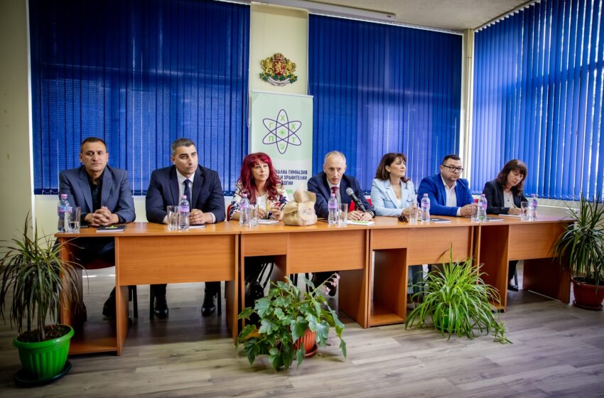 Красимир Вълчев: “Добродетели и религии” ще се учи в първи клас най-рано от 2026/2027 г.