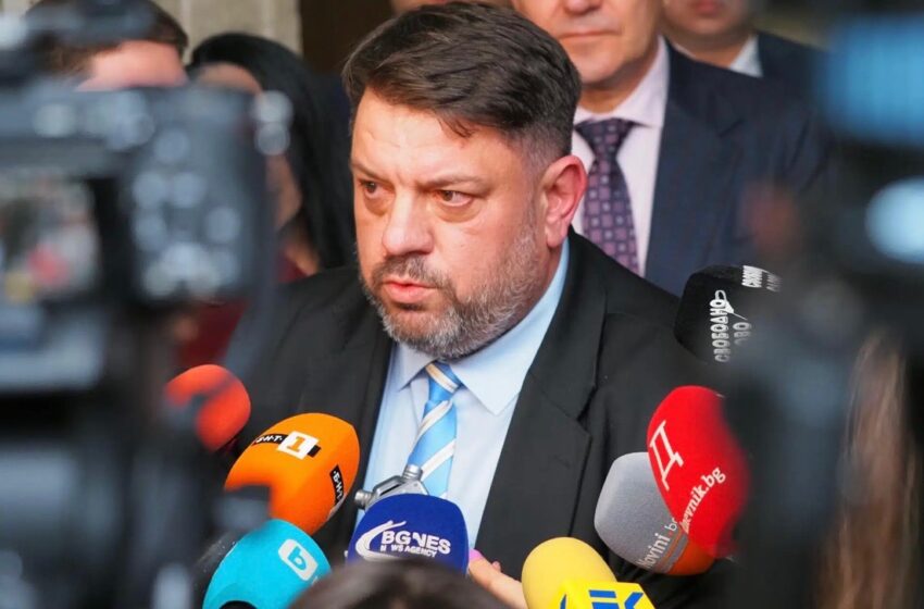 Зафиров: Спираме да харчим безусловно пари за разселените лица от Украйна, даваме им възможност да се интегрират на пазара на труда