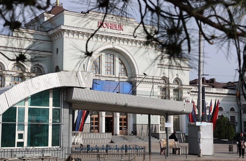 Влаковете в Донецк възобновиха движението си
