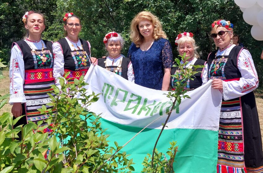  Заедно с тракийци от цяла България вицепрезидентът участва в традиционния Национален тракийски младежки събор „Илиева нива“