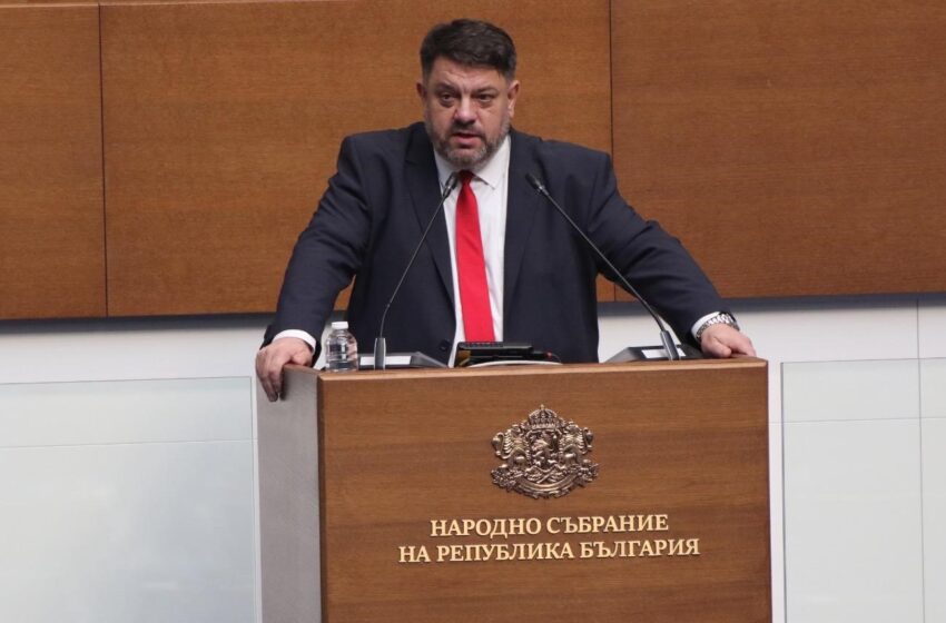 Вицепремиерът Зафиров: Разработва се нова национална програма за саниране