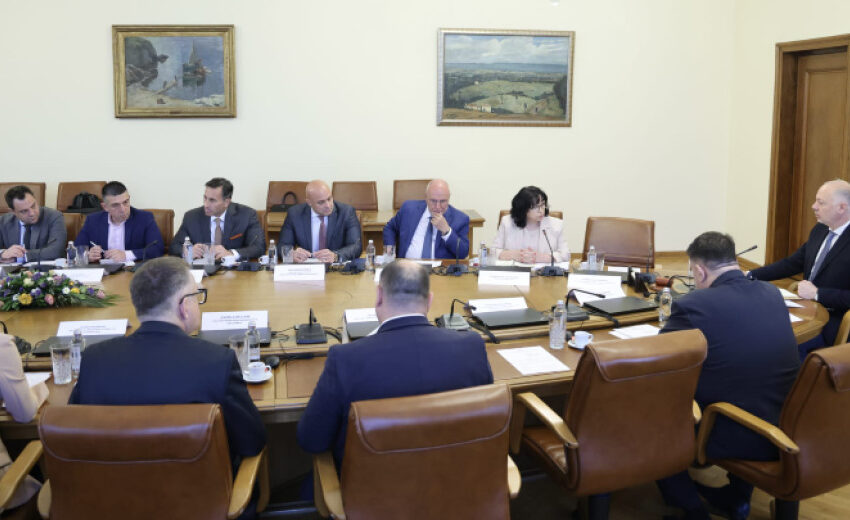 МС ще бори спекулата на цените заради еврото с нови мерки