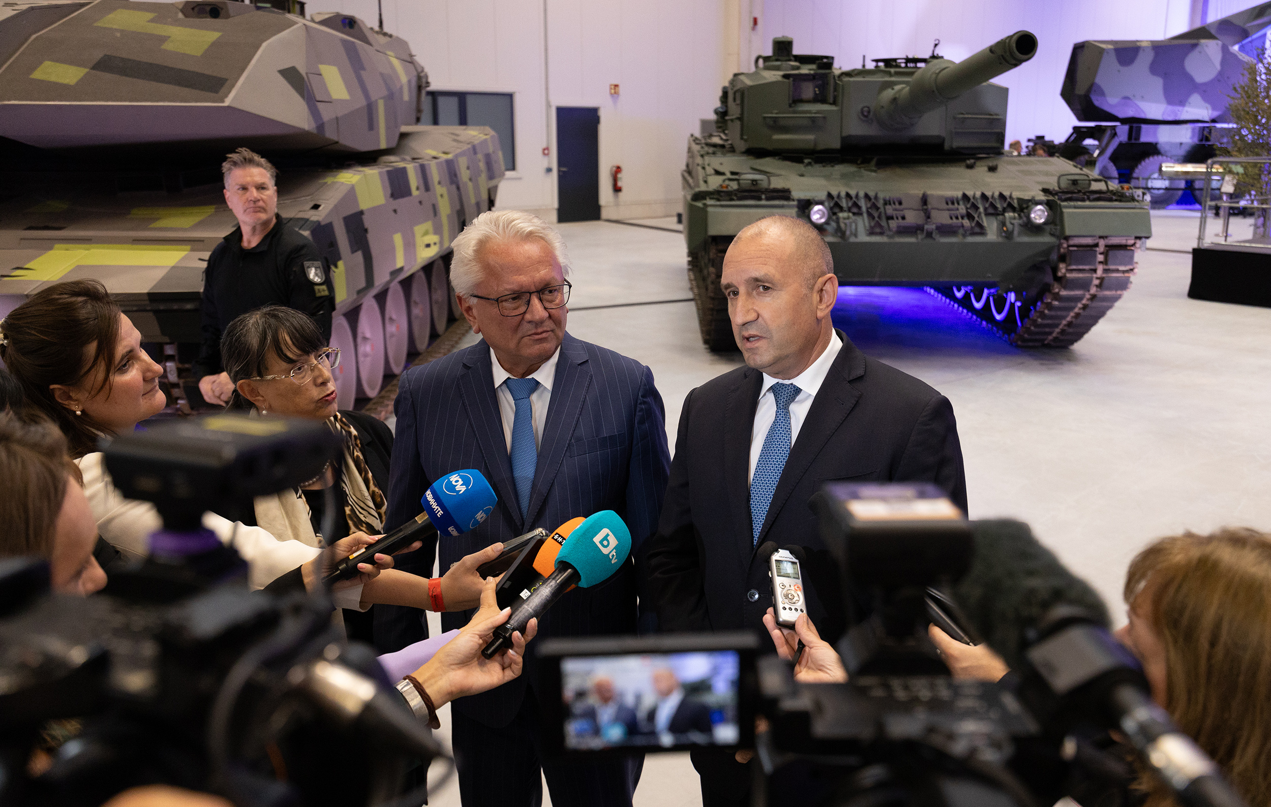 Президентът: Партньорството с „Райнметал“ ще създаде нови работни места, ще разшири  пазарите на военната ни индустрия