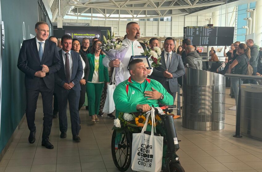  Министър Гуцанов при посрещането на парасветовния шампион в леката атлетика: България днес празнува и Ружди
