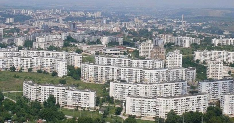  Столичани от “Дружба” 2 протестират срещу тримесечното спиране на топлата вода и парното