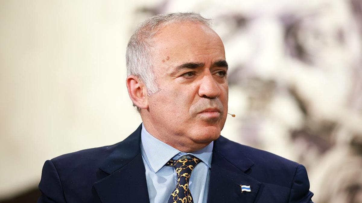 Каспаров отново е арестуван задочно за подбуждане към тероризъм