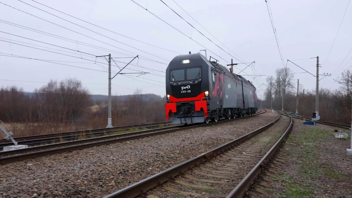 Тестват новия руски товарен електрически локомотив