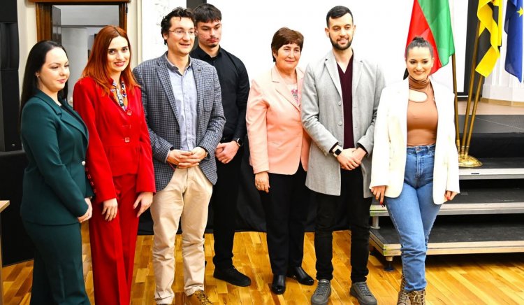 Зарков в Перник: В страната тече борба между тези, които упражняват власт според правила и такива, които го правят за собствен интерес
