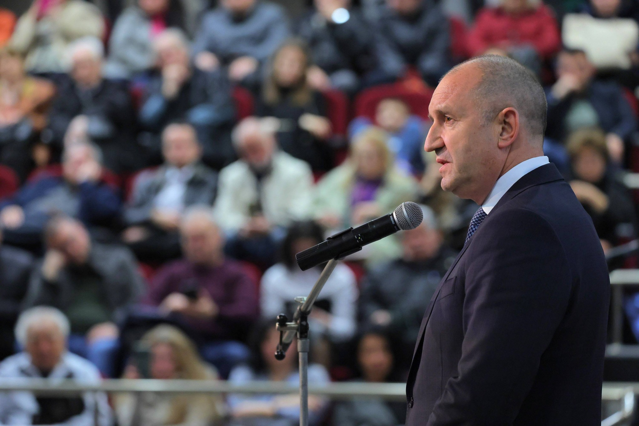 Няма модел „Борисов-Пеевски“, има модел „Пеевски-Борисов“, заяви Румен Радев