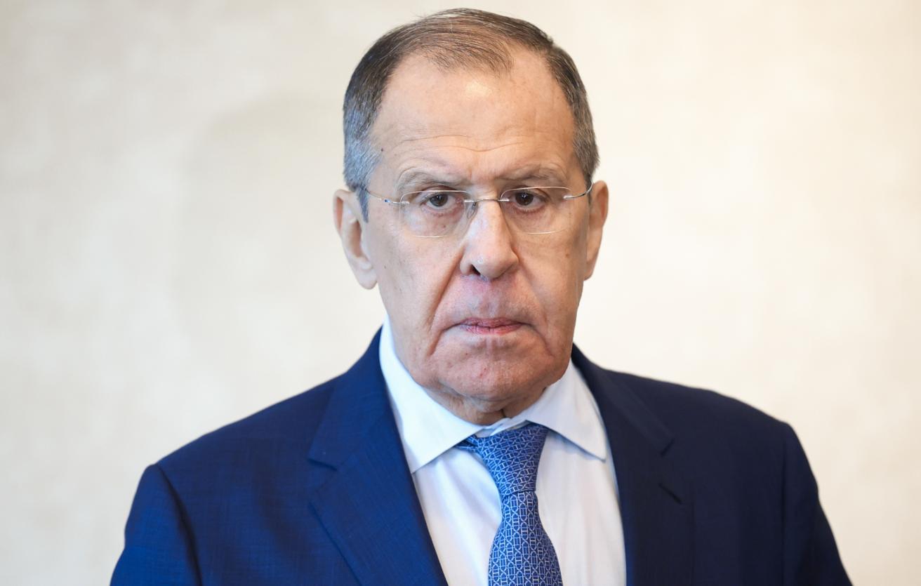 Лавров: Всяка страна може да стане жертва на организирани от Запада "цветни революции"