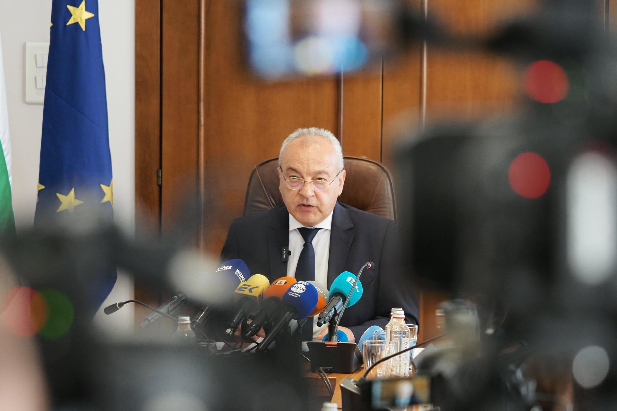 Гълъб Донев: Амбицията ни е да направим бюджет за 2027 г. с дефицит колкото се може по-близо до 3 процента от БВП