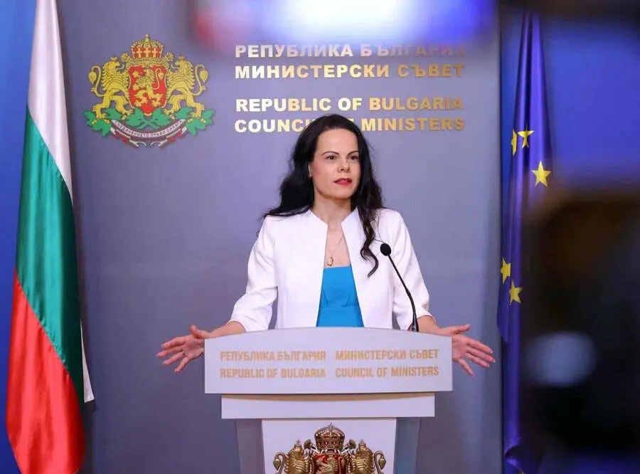 Министър Ивкова за Националната детска болница: Заварихме терен, върху който не се строи и правна безпътица и обжалвания