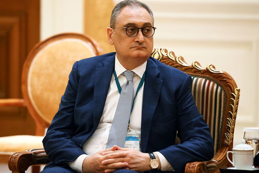 Посланикът на Русия в Китай поздрави народа на КНР със 77-ата годишнина от основаването на държавата