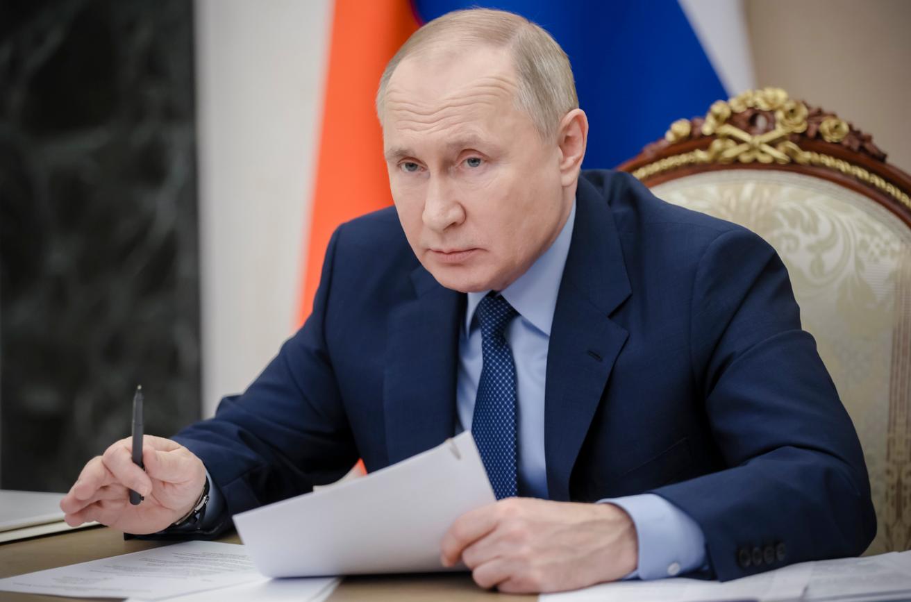 Владимир Путин е предложил среща на високо равнище с Доналд Тръмп и Си Цзинпин, пише „Уолстрийт Джърнъл“