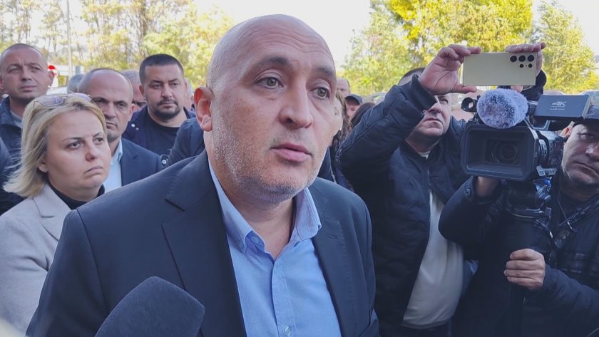 ДПС говори за репресии, но кой превърна Община Кърджали в партийна трибуна?