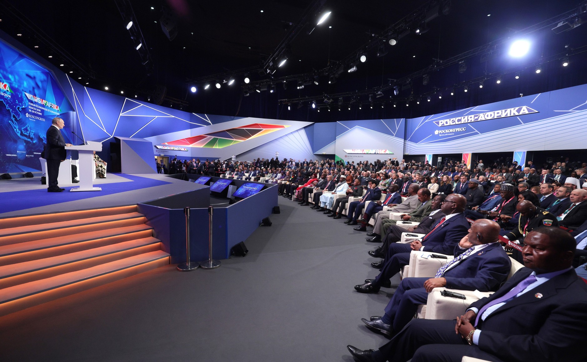 Путин пред африкански лидери: Епохата, в която съдбите на континенти са били диктувани от тесен кръг държави, си отива завинаги